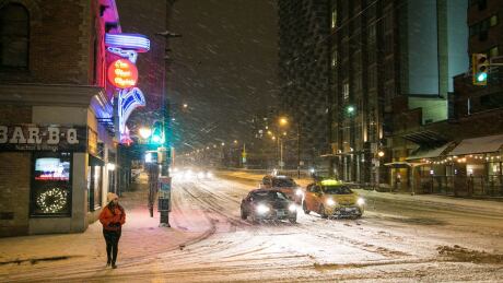 DOWNTOWN VANCOUVER SNOW JAN 14