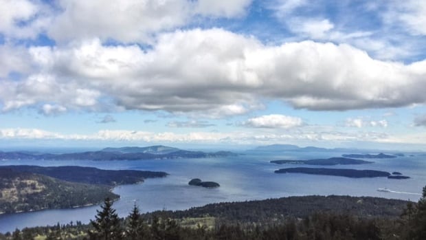 A picturesque view of some islands.