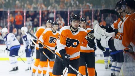 Scott Laughton pots pair to help Flyers double up on Jets