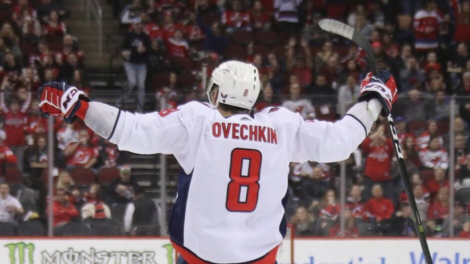 Alex Ovechkin Scores Career Goals No. 731 and 732, Ties and Passes