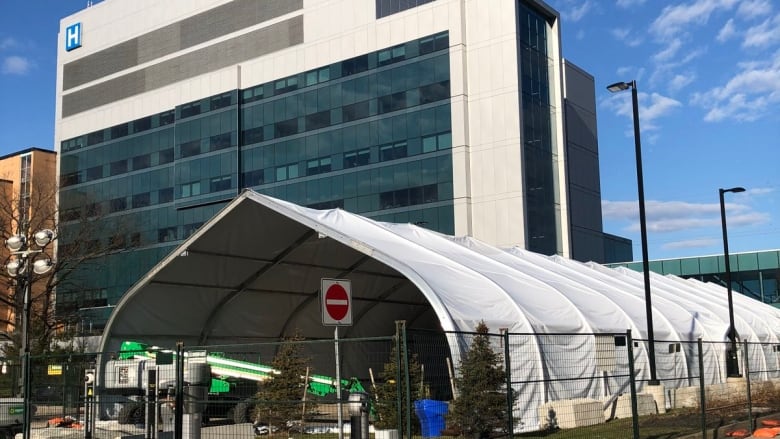 How to build a hospital wing for a pandemic in just 14 days | CBC News