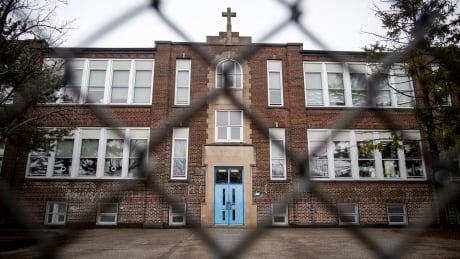 Closed schools and playgrounds, Toronto