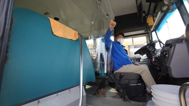 Quebec elementary school students return to new reality | CBC News