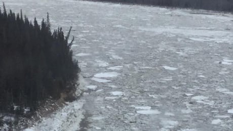 The break-up on the Albany River happened slowly enough this spring thanks to cold weather to keep floodwaters out of Kashechewan. Kashechewan break-up