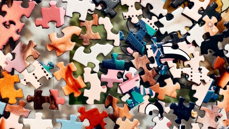 jigsaw puzzle pieces