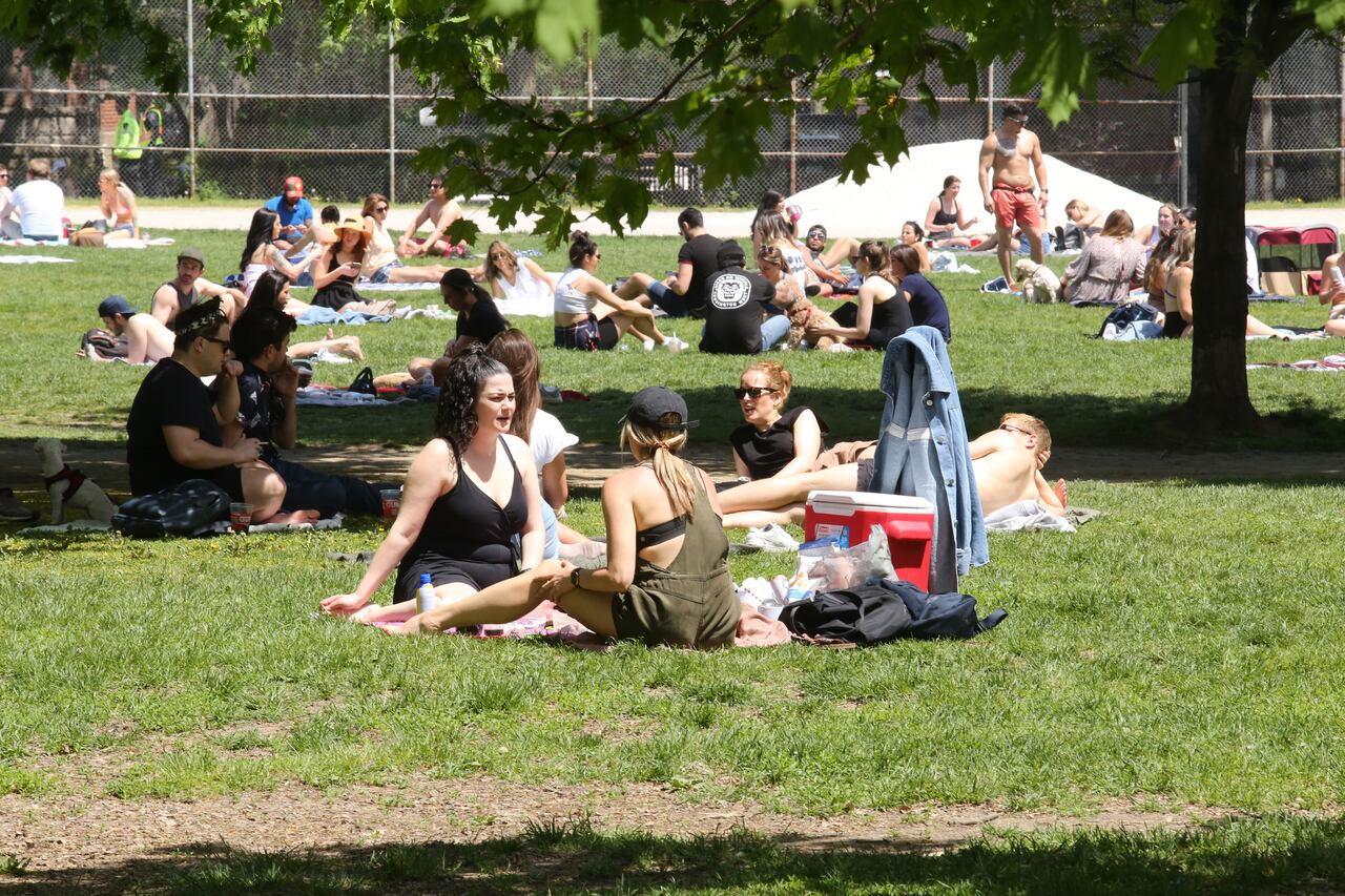 Here Are Ontario S New Social Bubble Rules For Covid 19 Cbc News