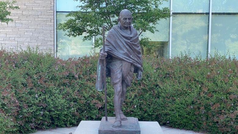 Petition Calls For Removal Of Gandhi Statue From Carleton Campus | CBC News