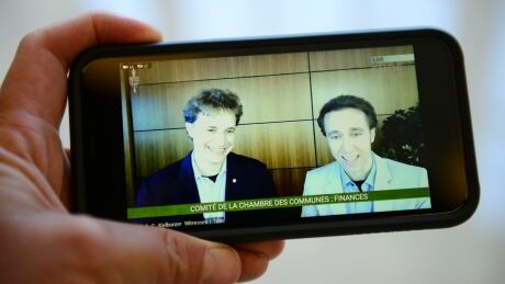 <div>City to review why it's paying .7M to rent building from parents of WE Charity founders</div> <div>City to review why it's paying .7M to rent building from parents of WE Charity founders</div>