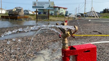 The Yellowknives Dene community partnered with the City of Yellowknife and the neighbouring community of Ndilo on a sprinkler system that could slow the advance of wildfires approaching the three communities. Sprinkler