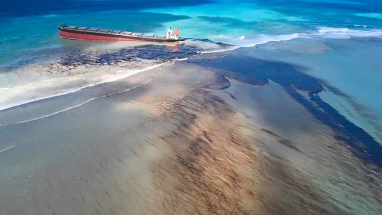 Mauritius oil spill in the Indian Ocean