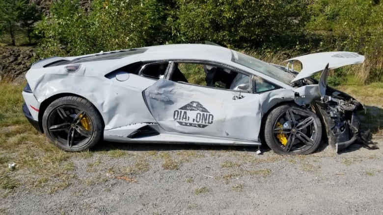 Lamborghini with supercar rally among vehicles involved in Sea-to-Sky  crash, police confirm | CBC News