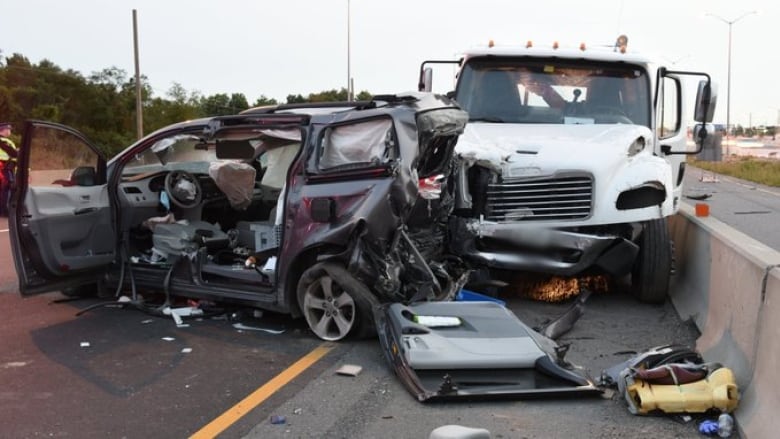 Woman, 87, dies a day after multi-vehicle crash on Highway 401 in Mississauga | CBC News