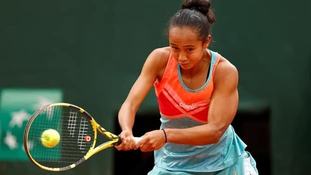 Canadian Teen Leylah Annie Fernandez S French Open Debut Ends In 3rd Round Cbc Sports
