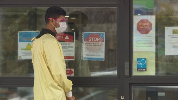 Unvaccinated Manitobans working with vulnerable face choice of COVID-19 test or discipline