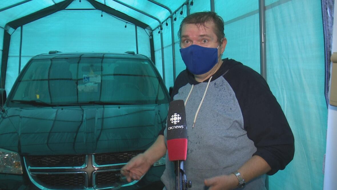 Windsor man in standoff with city over driveway tent for daughter with