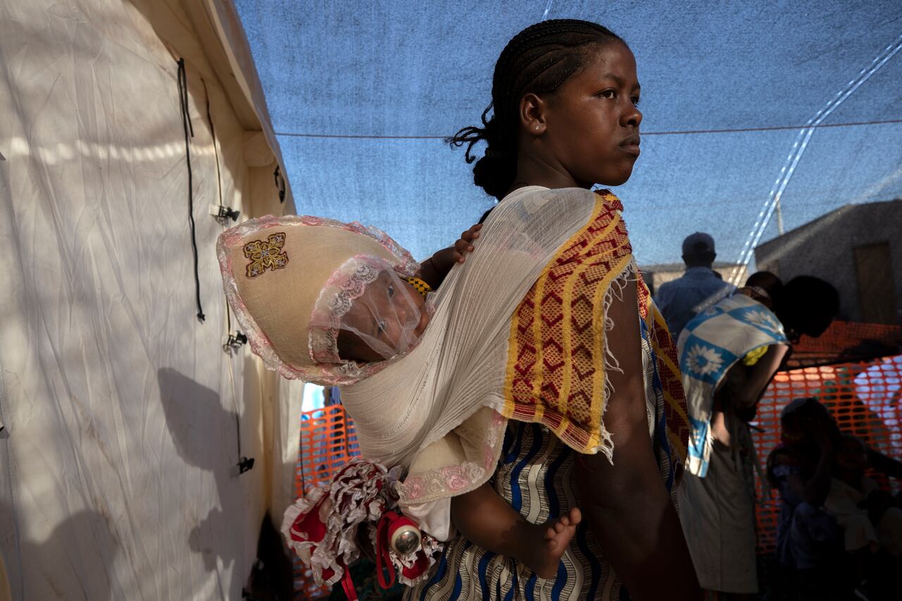 Ethiopia Returning Eritrean Refugees To Tigray Camps Alarming Un Officials Cbc News