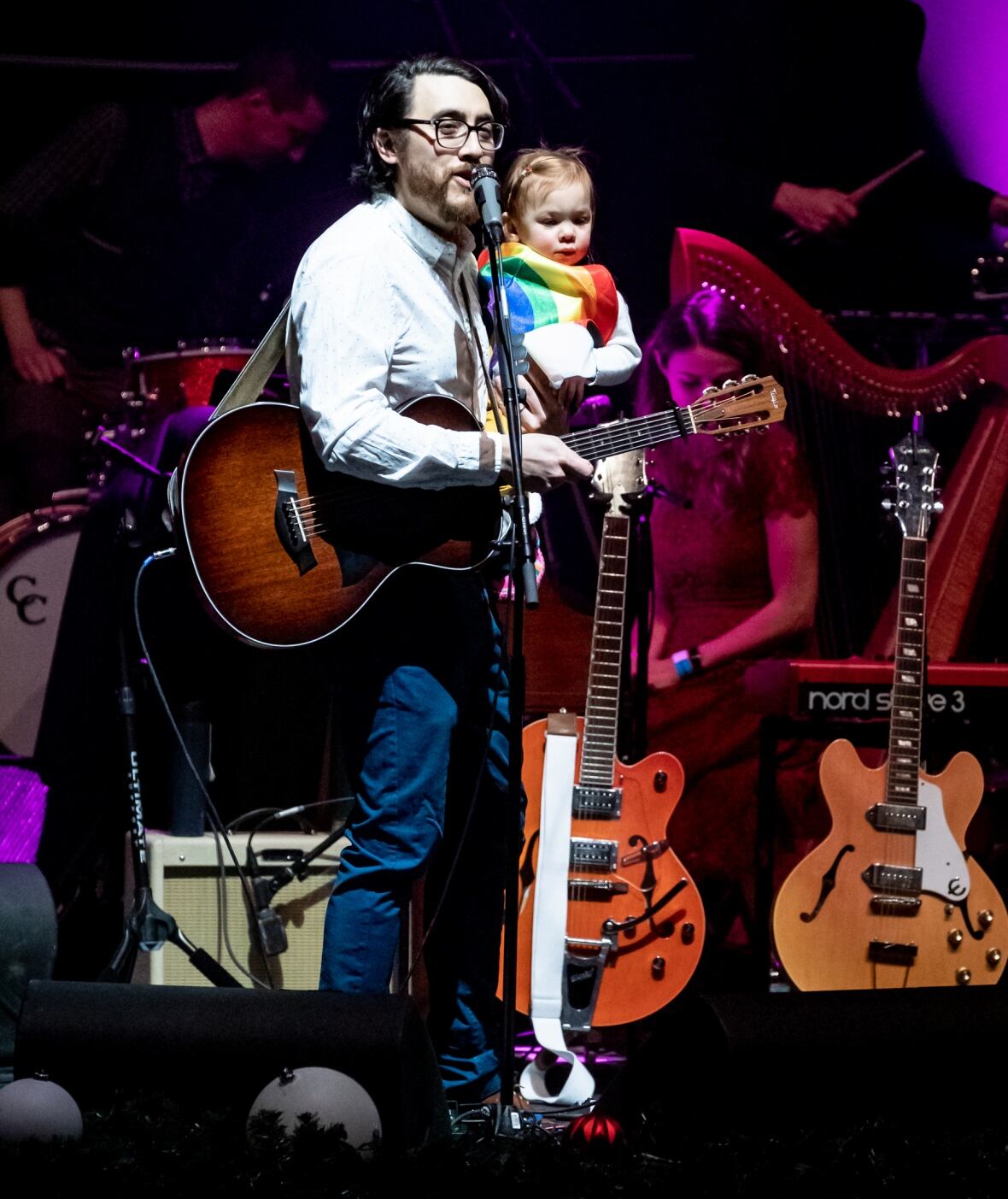 Winnipeg musician's holiday concert aims to make the season bright during a dark year CBC Radio Winnipeg musician's holiday concert aims to make the season bright during a dark year CBC Radio