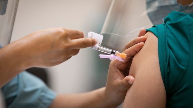 Manitoba rolling out COVID-19 spring vaccination campaign for high-risk groups