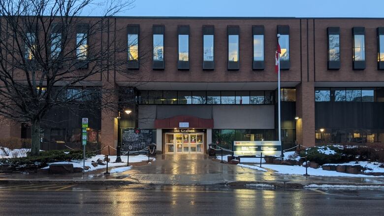 Veterans Affairs HQ in Charlottetown Dva-daniel-j-macdonald-building-charlottetown