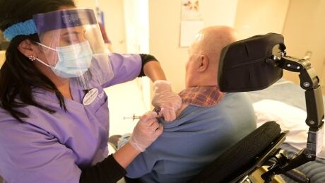 COVID-19 vaccination begins in Waterloo region long-term care homes COVID-19 vaccination begins in Waterloo region long-term care homes