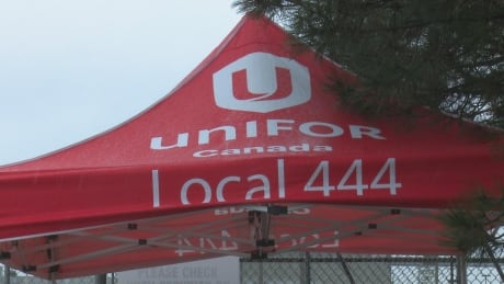 Unifor Local 444 members blockaded an entrance to FCA's Windsor Assembly Plant for the second time on Friday. Unifor Local 444 Windsor