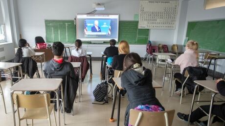 High school students at Marymount Academy International attend class Tuesday, November 17, 2020 in Montreal. COVID Que 20201117