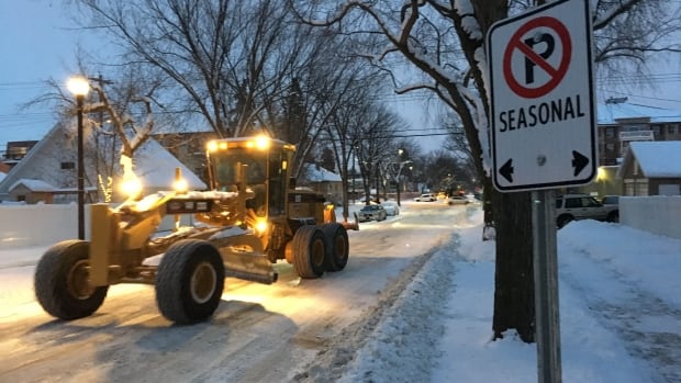 Edmonton adopts new snow-clearing tactics after last winter's bumps