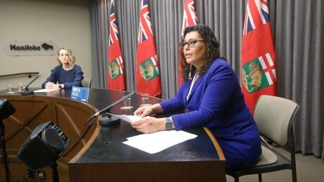Dr. Marcia Anderson, right, public health lead, Manitoba First Nation Pandemic Response Coordination Team and Dr. Joss Reimer, medical officer of health and medical lead for the Manitoba Vaccine Implementation Task Force speak about COVID-19 vaccination initiatives. COVID Mba 20210305