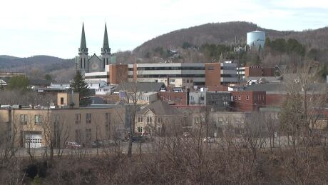 The Edmundston and Haut-Madawaska regions will enter lockdown restrictions Saturday night. Edmundston