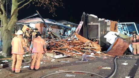 Hamilton firefighters are responding to a house explosion near Upper Paradise Road and Hadeland Avenue.
House explosion