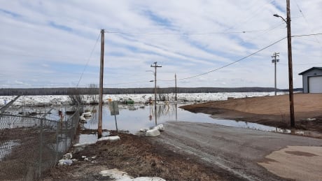 'It is far worse than I thought': N.W.T. communities down river brace for flooding