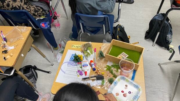 Intergenerational art project sparks childhood memories for Regina long-term care residents