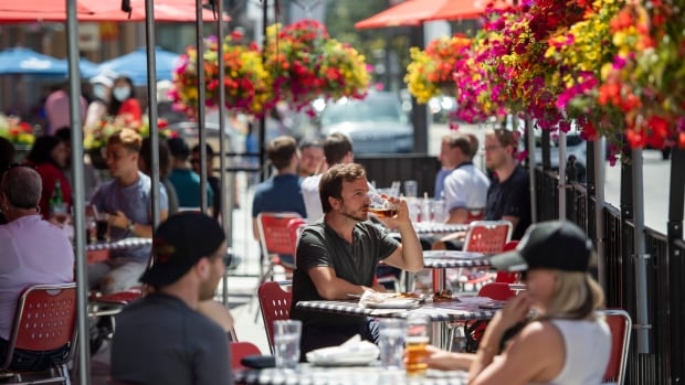 Pandemic patio rules should be made permanent, committee says | CBC News