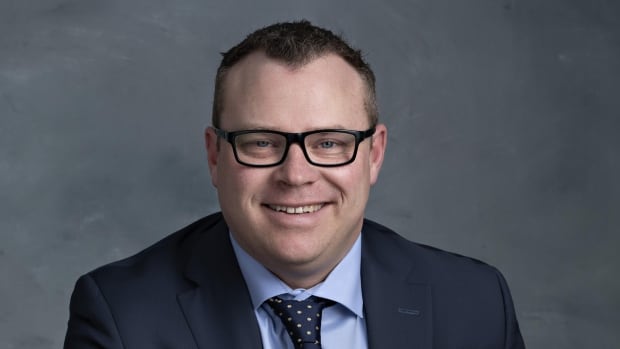 Former MP seeks N.B. Liberal leadership