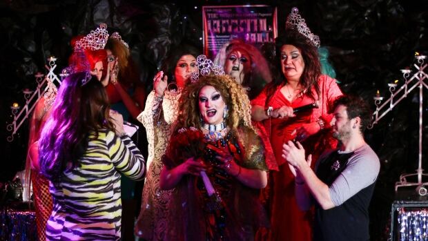 Winnipeg's LGBT community rallies to support Club 200