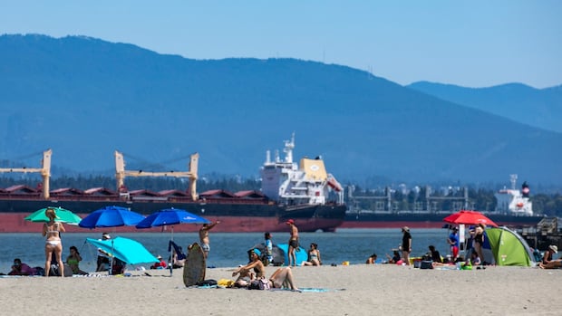 Environment Canada warns of daylong hot spell in much of B.C.