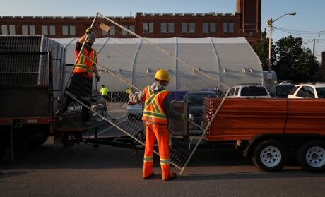 City, police begin evicting unhoused people at Lamport ...
