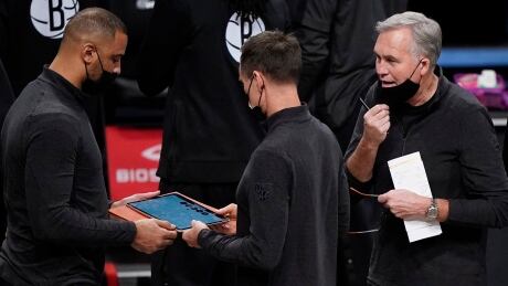Now former Brooklyn Nets assistant coach Mike D'Antoni, right, advises head coach Steve Nash, center during a 2020-2021 season NBA game. Mike-D'Antoni-Steve-Nash-13122020