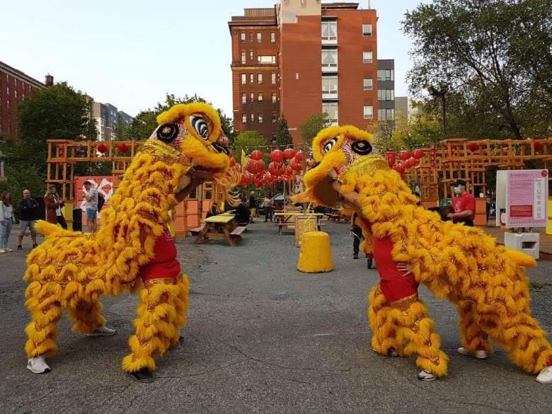 Lion Dancers Set To Return The Ancient Art To Montreal S Chinatown Cbc News