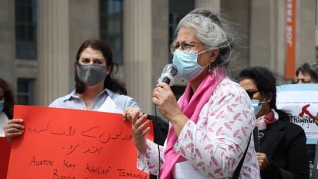 The South Asian Women Community Centre organized the rally, denouncing violence against women. Parc-Extension rally South Asian Women Community Centre 2