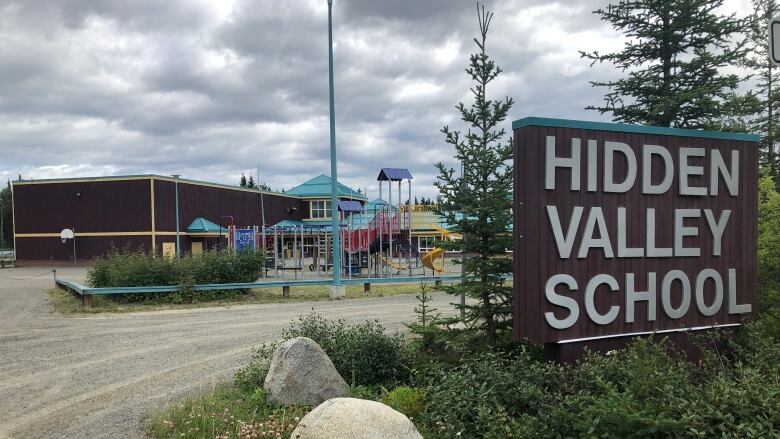 Why Some People Say Social Workers Need To Be Placed In Yukon Schools 