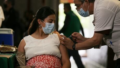 <div>Pregnant people, new parents urged to take advantage of region's home vaccination visits</div> <div>Pregnant people, new parents urged to take advantage of region's home vaccination visits</div>
