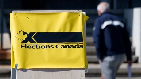 A man enters an advance polling station in Ottawa, Friday, Sept. 10, 2021. Advance polls opened today ahead of the Federal Election Sept. 20th. FedElxn Advance Voting 20210908