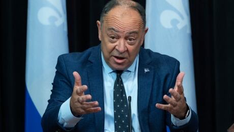 Quebec health minister asks for patience after problems with rapid testing in schools Quebec health minister asks for patience after problems with rapid testing in schools