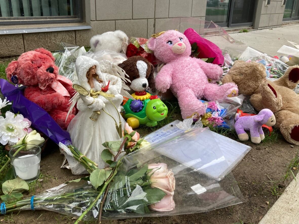 Residents confused about warnings of unsafe balconies in London building where child fell CBC News Residents confused about warnings of unsafe balconies in London building where child fell CBC News