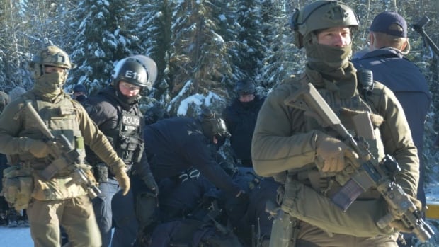 RCMP arrest 14, clear main road in operation against Wet’suwet’en pipeline resistance