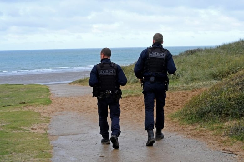 Aumentan las tensiones entre Reino Unido y Francia por la muerte de al menos 27 migrantes en el Canal de la Mancha