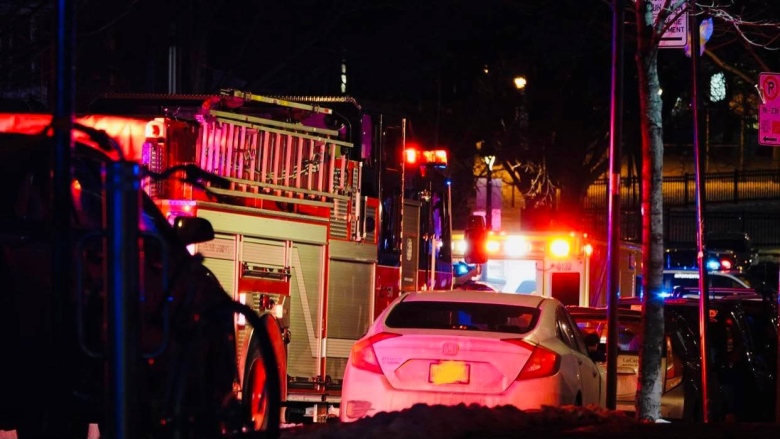 Police investigating after man fatally shot in downtown Montreal; On Wednesday night, police located a 33-year-old man suffering from multiple gunshot wounds. He later died in hospital.