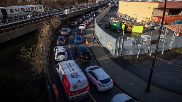 B.C. breaks daily case record for 4th straight day as it records 2,441 new cases of COVID-19