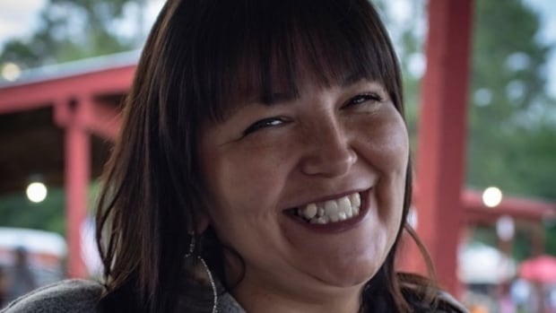 Indigenous duo aims to create good vibes only with online dating event